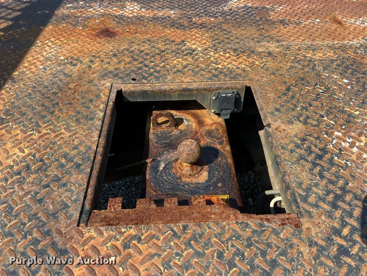 image for item EK8495 2012 Ford F350 Super Duty XL SuperCab flatbed pickup truck