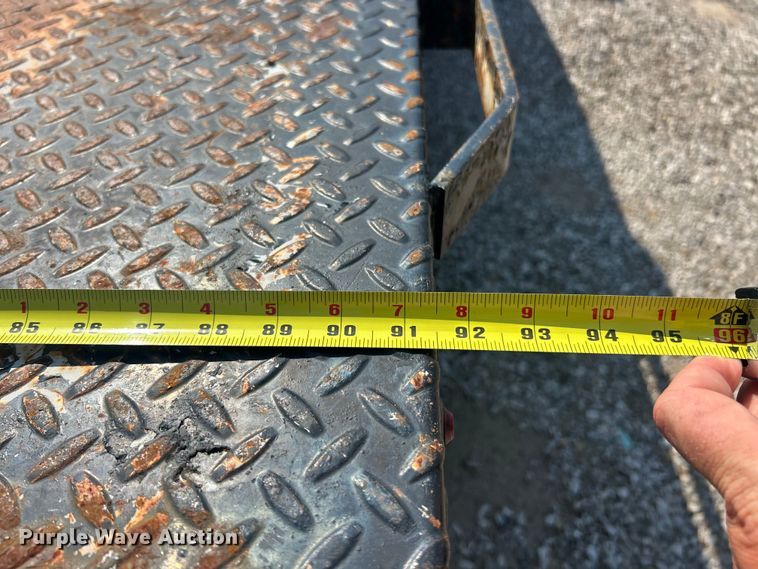 image for item EK8495 2012 Ford F350 Super Duty XL SuperCab flatbed pickup truck