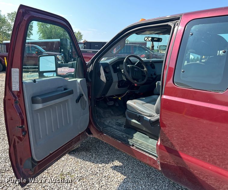 image for item EK8495 2012 Ford F350 Super Duty XL SuperCab flatbed pickup truck