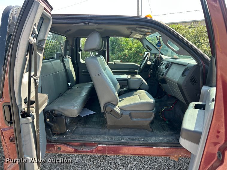 image for item EK8495 2012 Ford F350 Super Duty XL SuperCab flatbed pickup truck