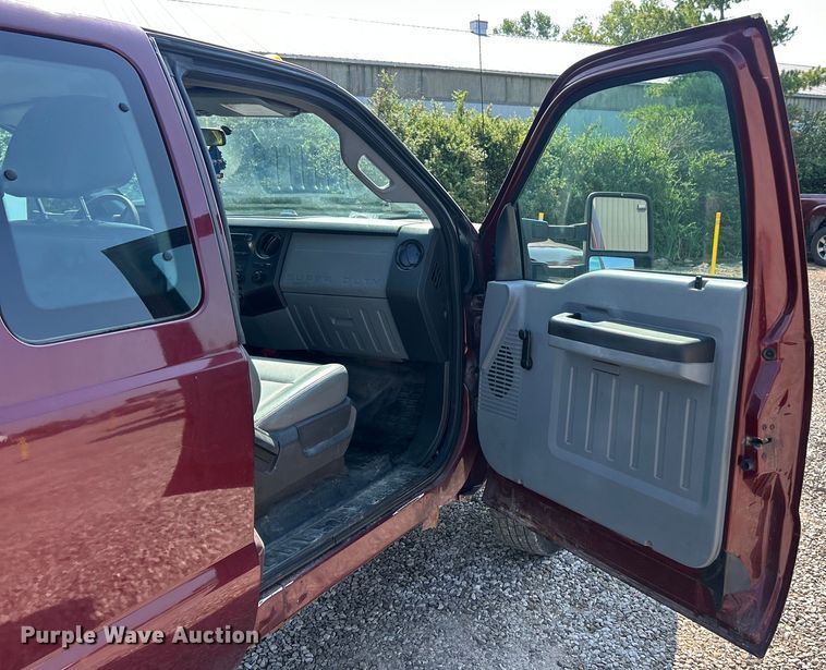 image for item EK8495 2012 Ford F350 Super Duty XL SuperCab flatbed pickup truck