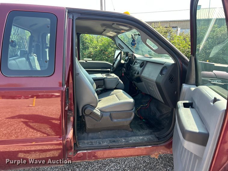 image for item EK8495 2012 Ford F350 Super Duty XL SuperCab flatbed pickup truck