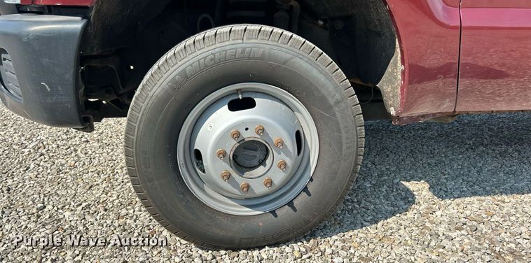 image for item EK8495 2012 Ford F350 Super Duty XL SuperCab flatbed pickup truck