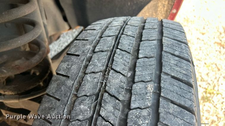 image for item EK8495 2012 Ford F350 Super Duty XL SuperCab flatbed pickup truck