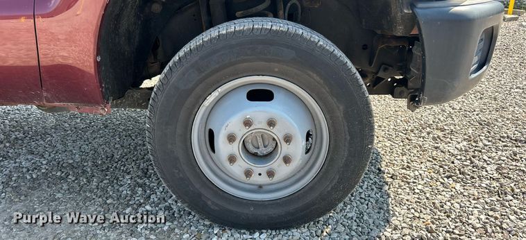 image for item EK8495 2012 Ford F350 Super Duty XL SuperCab flatbed pickup truck