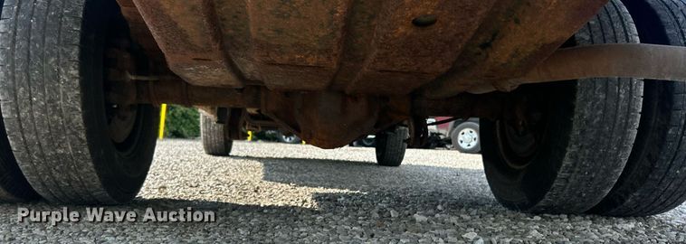 image for item EK8496 2009 Ford F350 Super Duty XL flatbed pickup truck