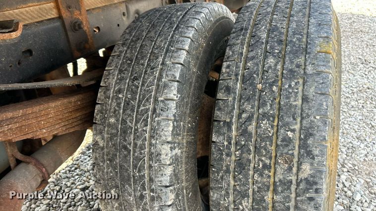 image for item EK8496 2009 Ford F350 Super Duty XL flatbed pickup truck