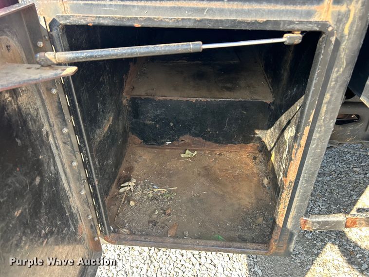 image for item EK8497 2015 Ford F450 Super Duty XL dump truck