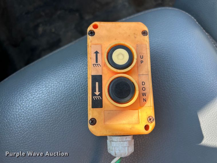 image for item EK8497 2015 Ford F450 Super Duty XL dump truck