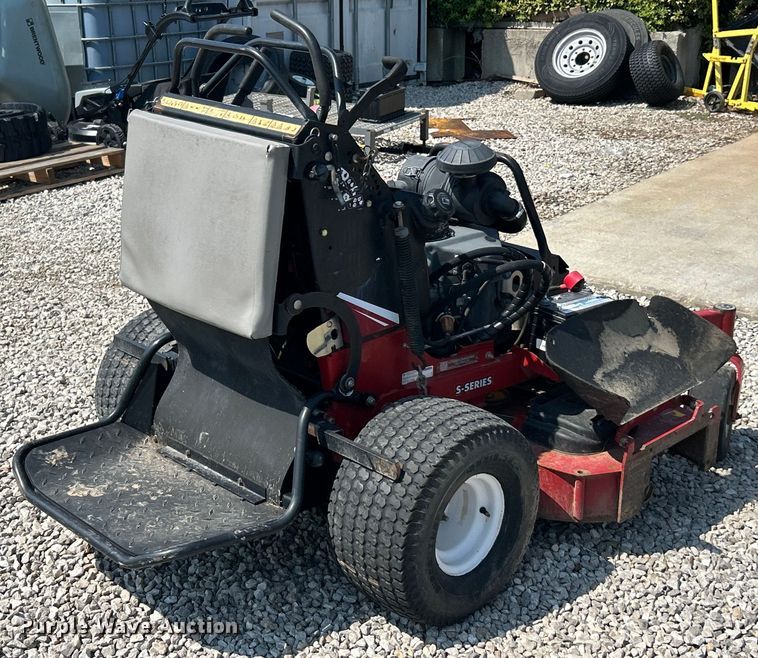 image for item EK8499 2015 Exmark S Series ZTR lawn mower