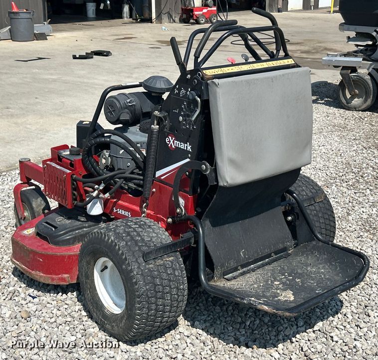 image for item EK8499 2015 Exmark S Series ZTR lawn mower
