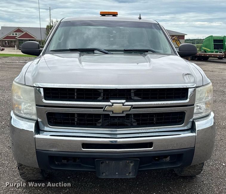 image for item EM2208 2009 Chevrolet Silverado 2500HD pickup truck