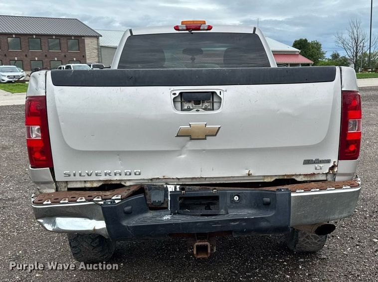 image for item EM2208 2009 Chevrolet Silverado 2500HD pickup truck