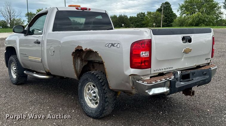 image for item EM2208 2009 Chevrolet Silverado 2500HD pickup truck