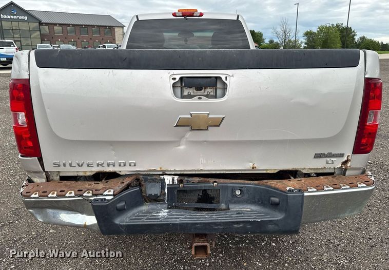 image for item EM2208 2009 Chevrolet Silverado 2500HD pickup truck