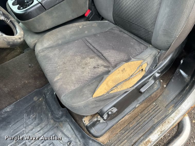 image for item EM2208 2009 Chevrolet Silverado 2500HD pickup truck