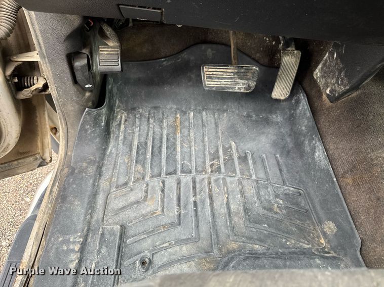 image for item EM2208 2009 Chevrolet Silverado 2500HD pickup truck