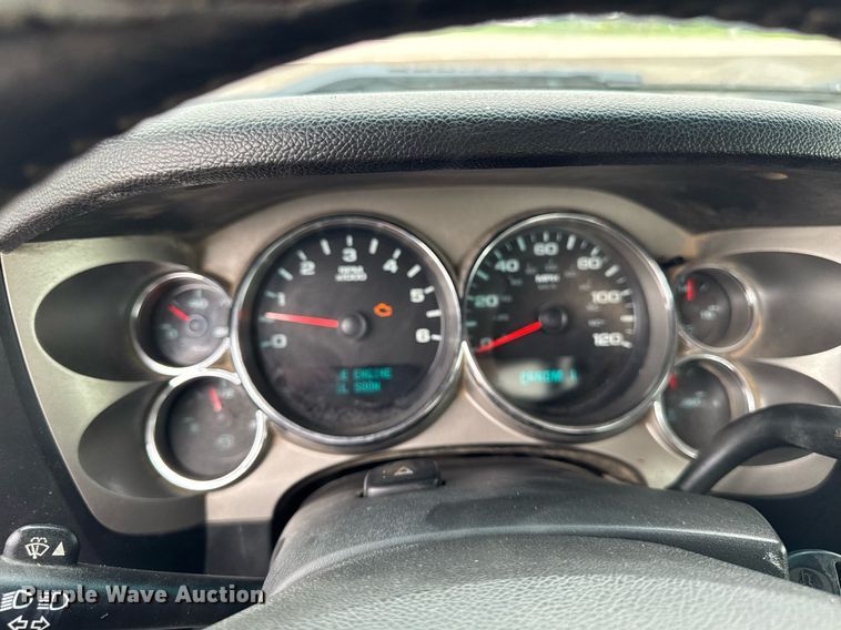 image for item EM2208 2009 Chevrolet Silverado 2500HD pickup truck