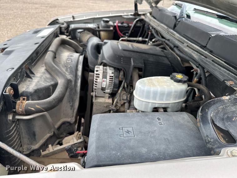 image for item EM2208 2009 Chevrolet Silverado 2500HD pickup truck
