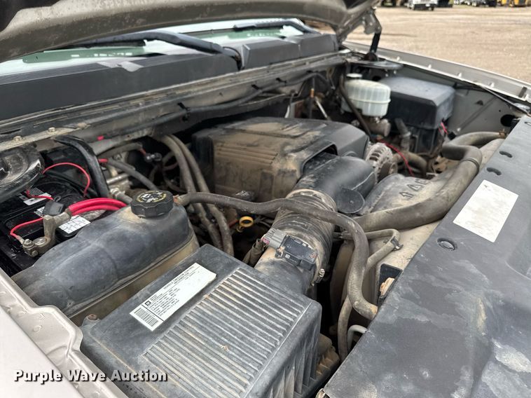 image for item EM2208 2009 Chevrolet Silverado 2500HD pickup truck