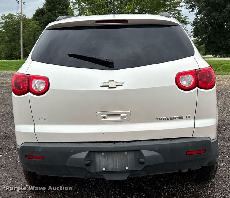 image for item EM2224 2011 Chevrolet Traverse LT SUV