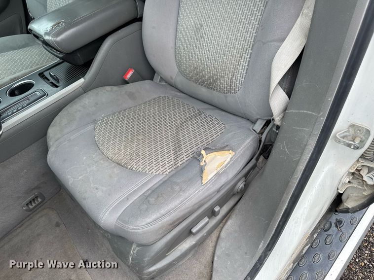 image for item EM2224 2011 Chevrolet Traverse LT SUV