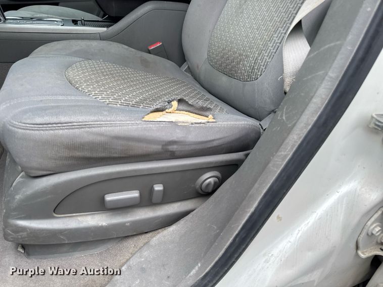 image for item EM2224 2011 Chevrolet Traverse LT SUV