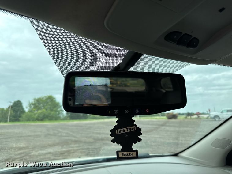 image for item EM2224 2011 Chevrolet Traverse LT SUV