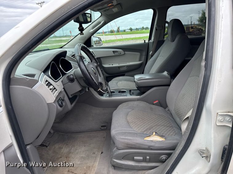 image for item EM2224 2011 Chevrolet Traverse LT SUV