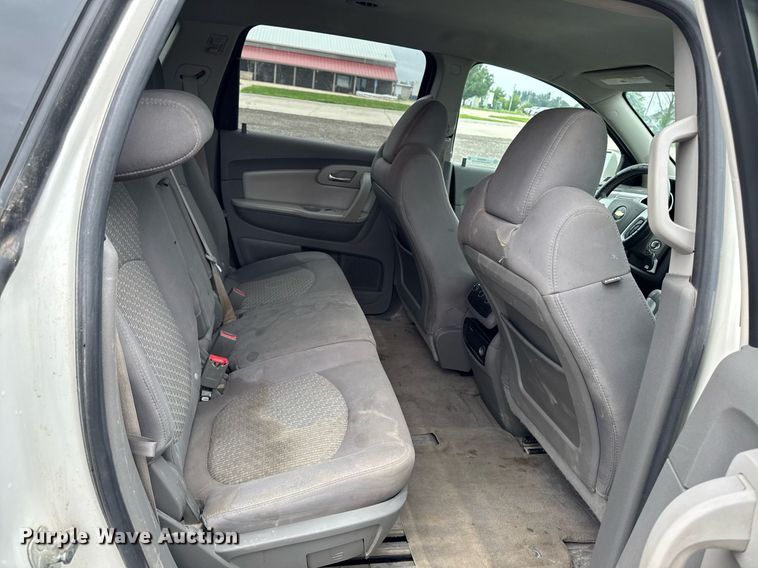 image for item EM2224 2011 Chevrolet Traverse LT SUV