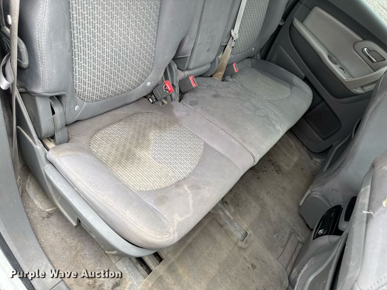 image for item EM2224 2011 Chevrolet Traverse LT SUV