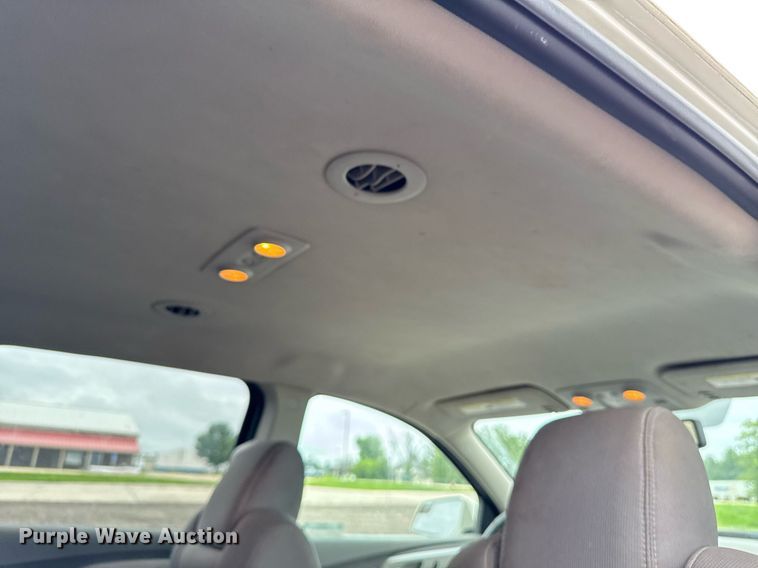 image for item EM2224 2011 Chevrolet Traverse LT SUV