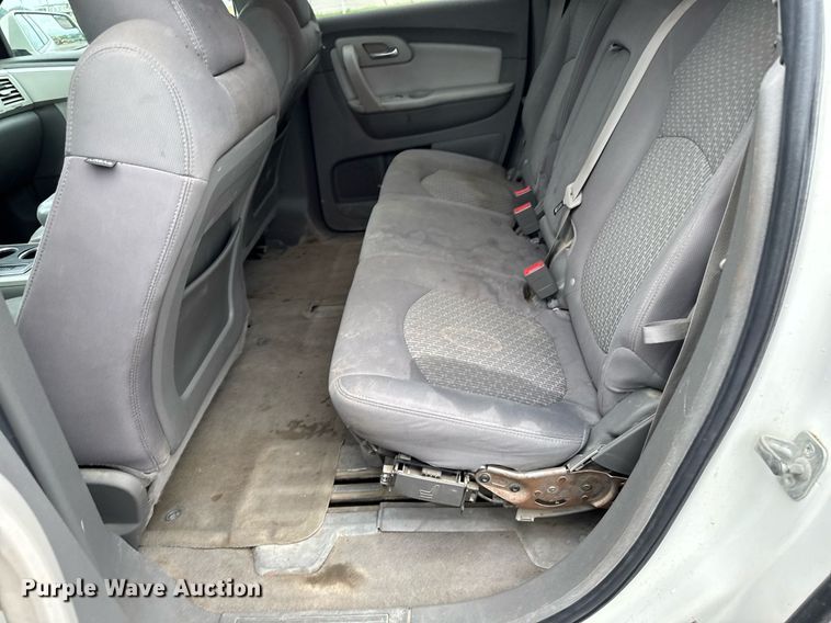 image for item EM2224 2011 Chevrolet Traverse LT SUV