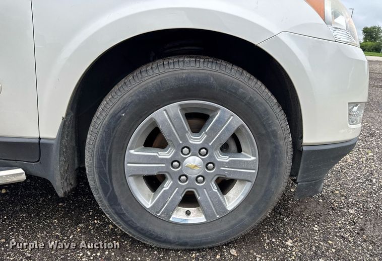 image for item EM2224 2011 Chevrolet Traverse LT SUV