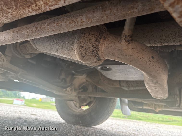 image for item EM2226 2002 Chevrolet Silverado 1500 Ext. Cab pickup truck