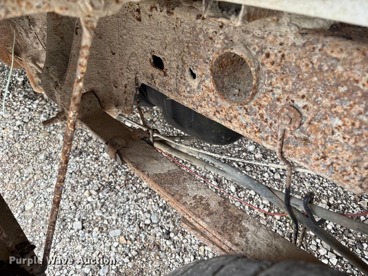 image for item EM2226 2002 Chevrolet Silverado 1500 Ext. Cab pickup truck