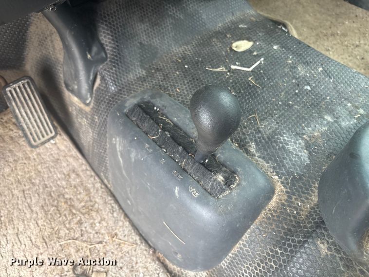 image for item EM2226 2002 Chevrolet Silverado 1500 Ext. Cab pickup truck