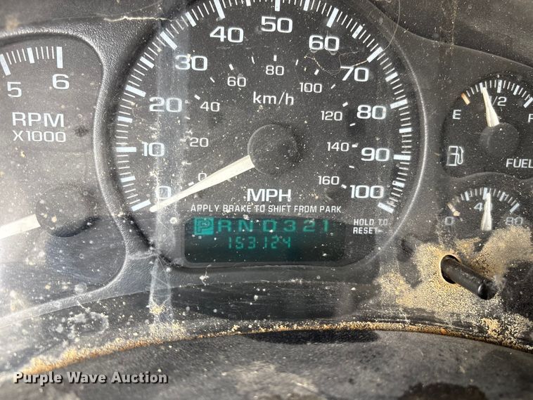 image for item EM2226 2002 Chevrolet Silverado 1500 Ext. Cab pickup truck