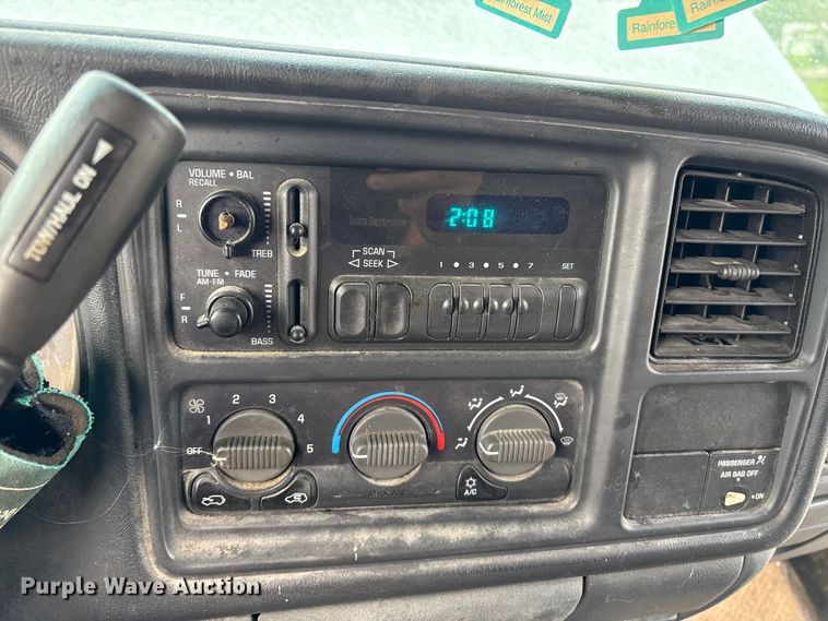 image for item EM2226 2002 Chevrolet Silverado 1500 Ext. Cab pickup truck