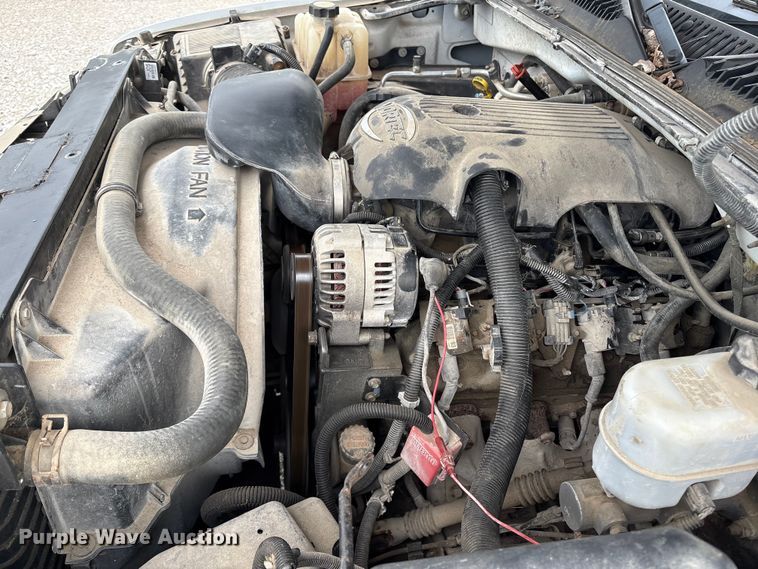 image for item EM2226 2002 Chevrolet Silverado 1500 Ext. Cab pickup truck