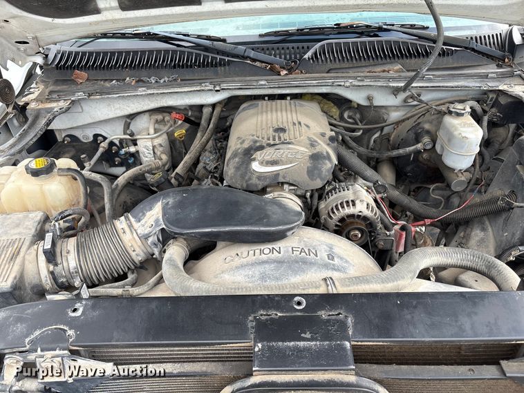 image for item EM2226 2002 Chevrolet Silverado 1500 Ext. Cab pickup truck