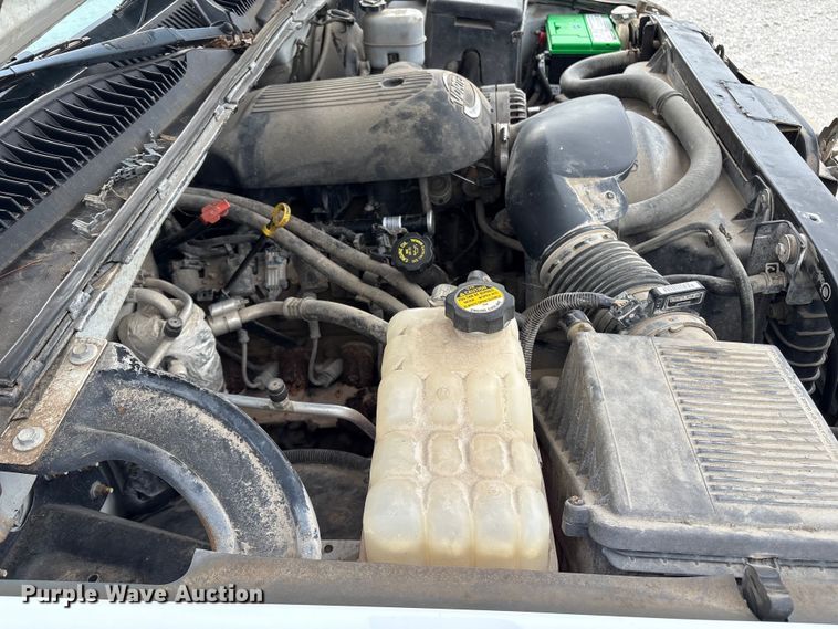 image for item EM2226 2002 Chevrolet Silverado 1500 Ext. Cab pickup truck