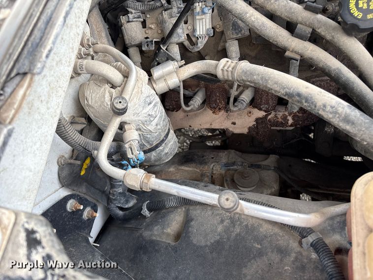 image for item EM2226 2002 Chevrolet Silverado 1500 Ext. Cab pickup truck