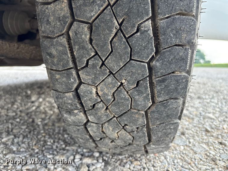 image for item EM2226 2002 Chevrolet Silverado 1500 Ext. Cab pickup truck