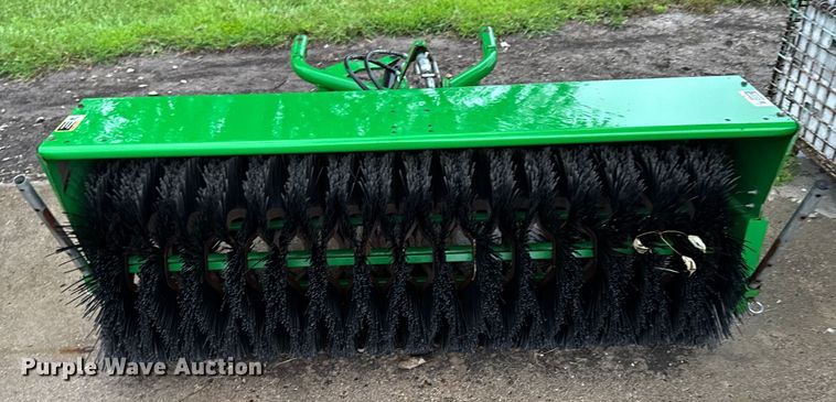 image for item EM2265 2011 John Deere 1400/1500 broom