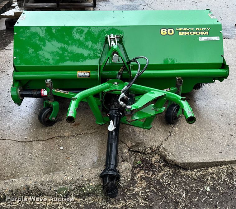 image for item EM2265 2011 John Deere 1400/1500 broom