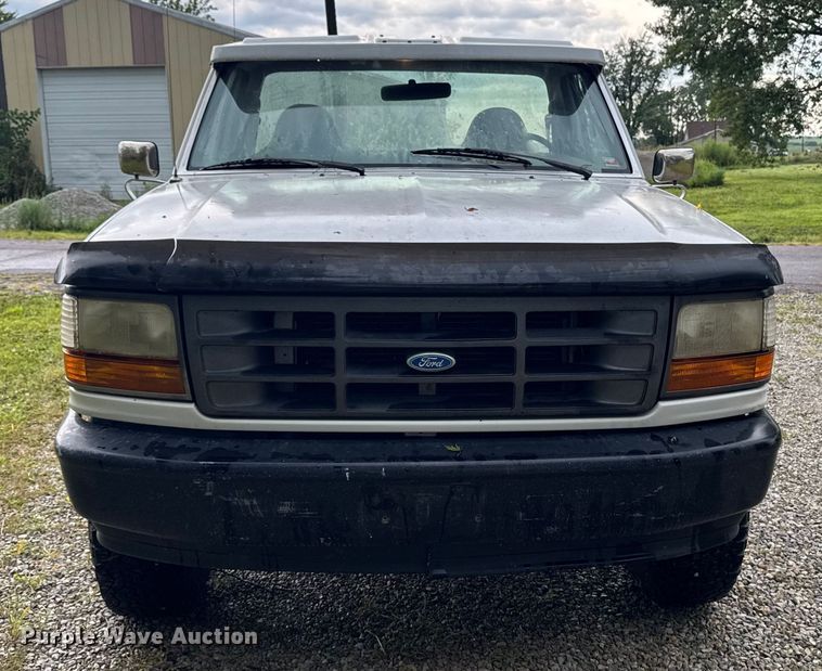 image for item EM2268 1996 Ford F150 pickup truck