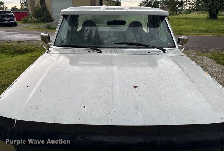 image for item EM2268 1996 Ford F150 pickup truck