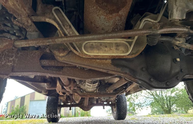 image for item EM2268 1996 Ford F150 pickup truck