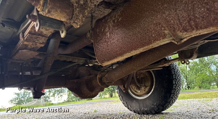 image for item EM2268 1996 Ford F150 pickup truck